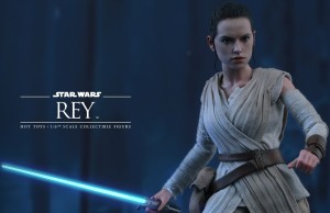 Hot-Toys-Rey-Collectible-Figure-1